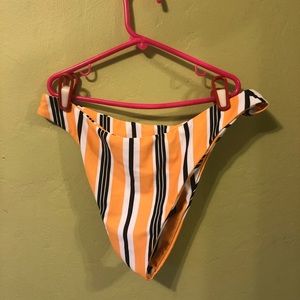 Cheeky striped bikin bottoms